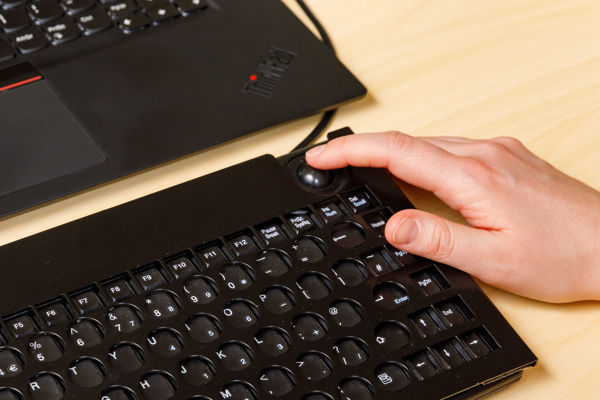 Изображение Klaviatuuri raam kompaktsele klaviatuurile, must